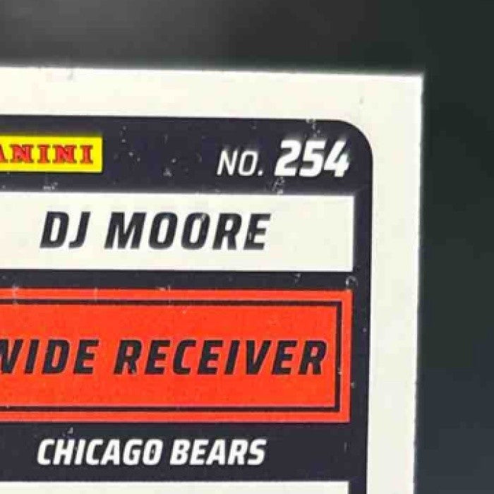 2025 Panini Score DJ Moore Dots Gold /499 #254 Chicago Bears