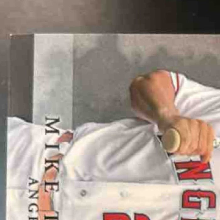 2023 Topps Update Mike Trout MVP Medallion Gold /75 Los Angeles Angels