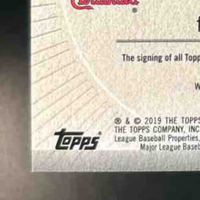 2019 Topps Yadier Molina MLB Logo Manufactured Patch Auto /10 St. Louis Cardinal