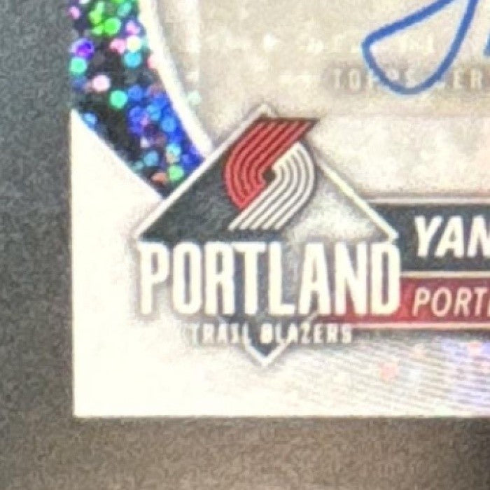 2025-26 Bowman Yang Hansen Chrome Auto Speckle /299 RC Portland Trail Blazers