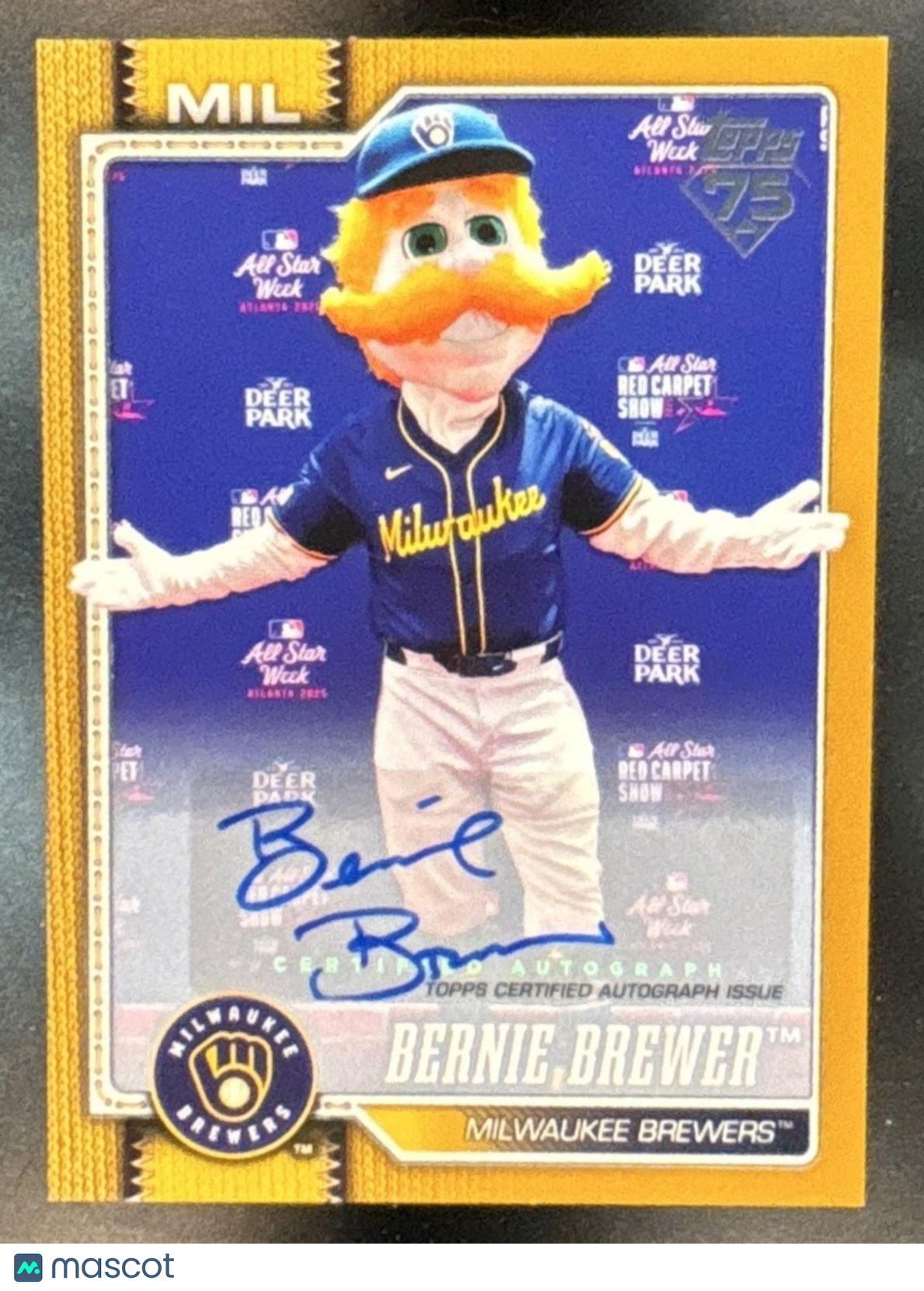 2026 Topps Series 1 Bernie Brewer Mascots Auto Gold /50 #M-5 Milwaukee Brewers