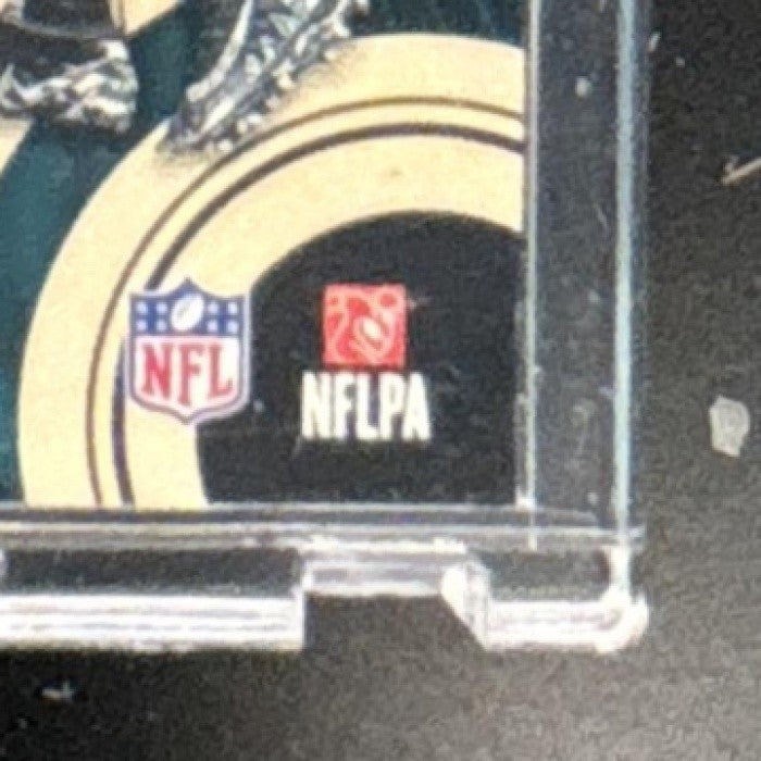 2019 Panini Gold Standard Carson Wentz Gear Prime /49 #GG-4 Philadelphia Eagles