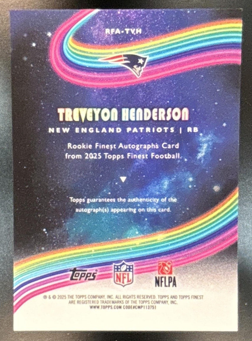 2025 Topps Finest TreVeyon Henderson Auto Blue Geometric /99 RC Patriots