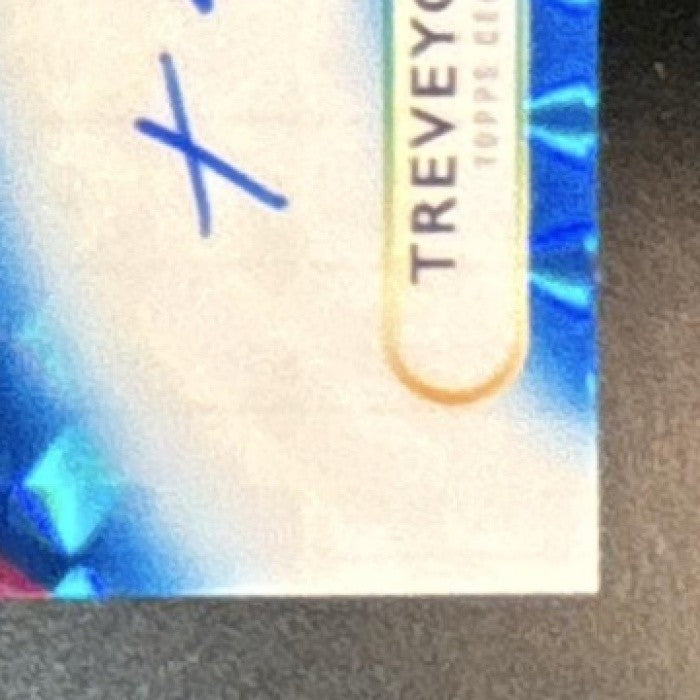 2025 Topps Finest TreVeyon Henderson Auto Blue Geometric /99 RC Patriots