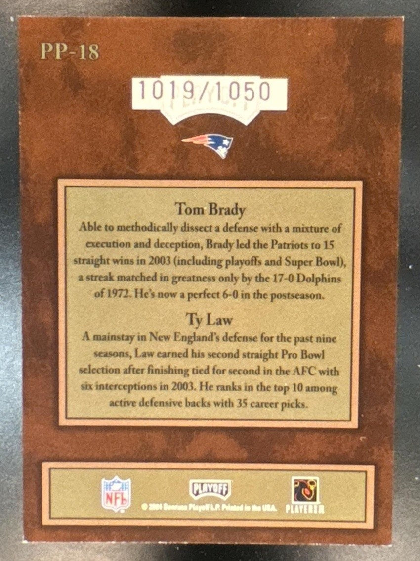 2004 Playoff Hogg Heaven Tom Brady Ty Law Pig Pals /1050 Patriots