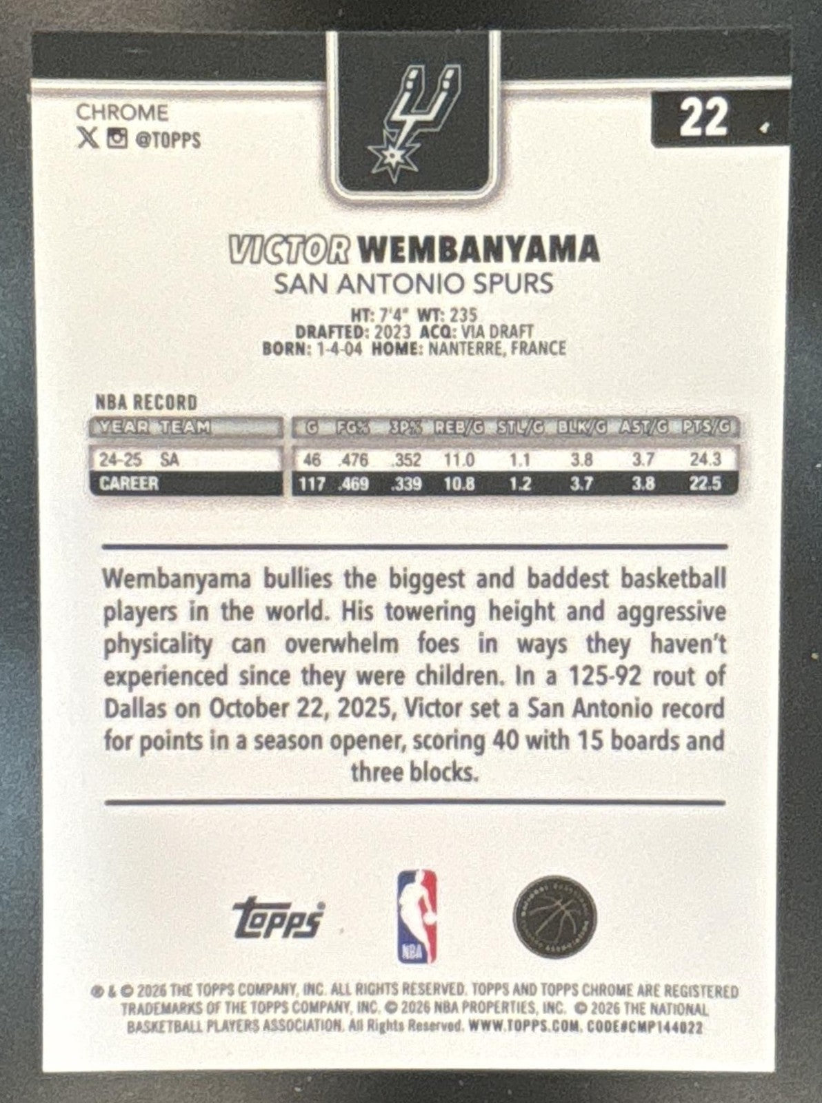 2025-26 Topps Chrome Update Victor Wembanyama Aqua Raywave /199 #22 Spurs