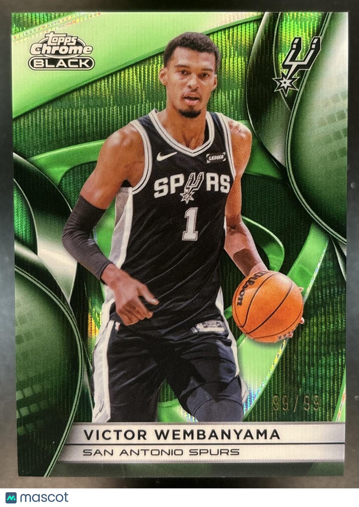 2025-26 Topps Chrome Black Victor Wembanyama Green /99 #68 San Antonio Spurs