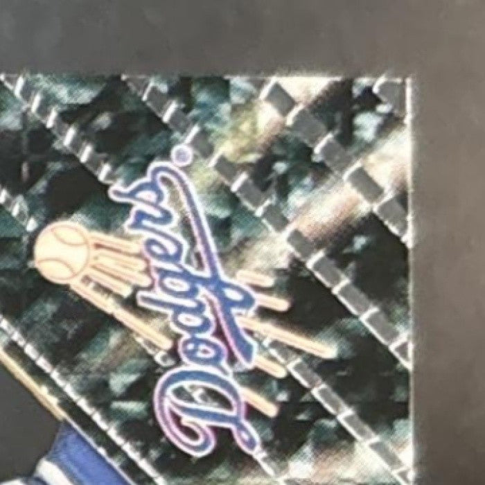 1997 Pacific Prism Invincible Hideo Nomo Platinum #114 Los Angeles Dodgers