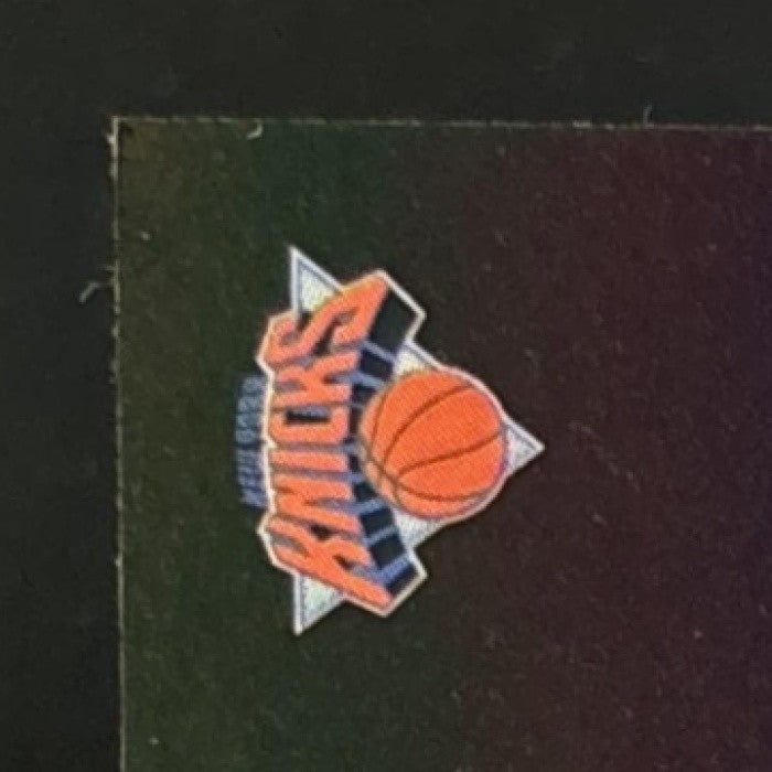 1997-98 Topps Finest Larry Johnson Refractor /1090 #139 Silver Knicks