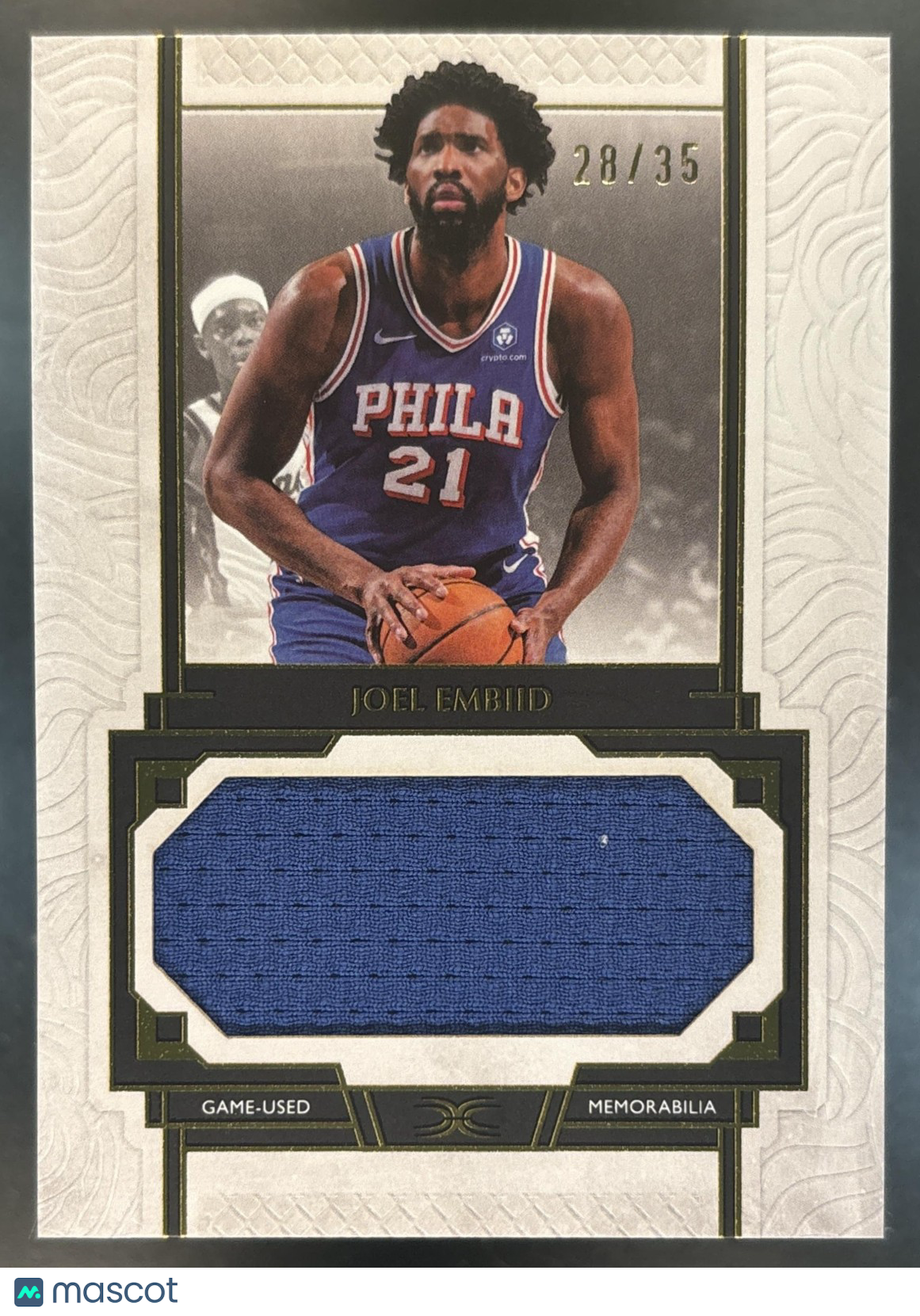 2025-26 Topps Definitive Collection Joel Embiid Patch /35 MEM Philadelphia 76ers
