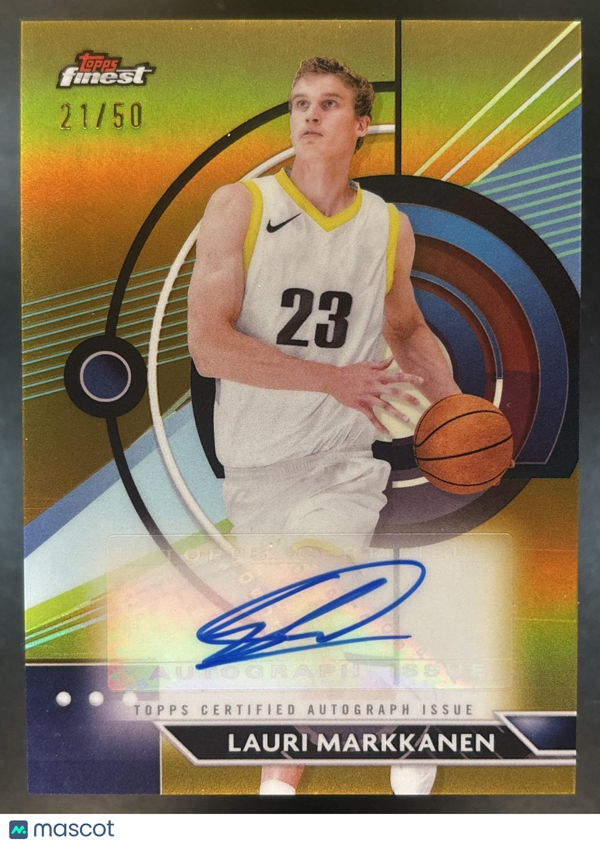 2023-24 Topps Finest Lauri Markkanen Auto Gold Refractor /50 #FA-LM Utah Jazz