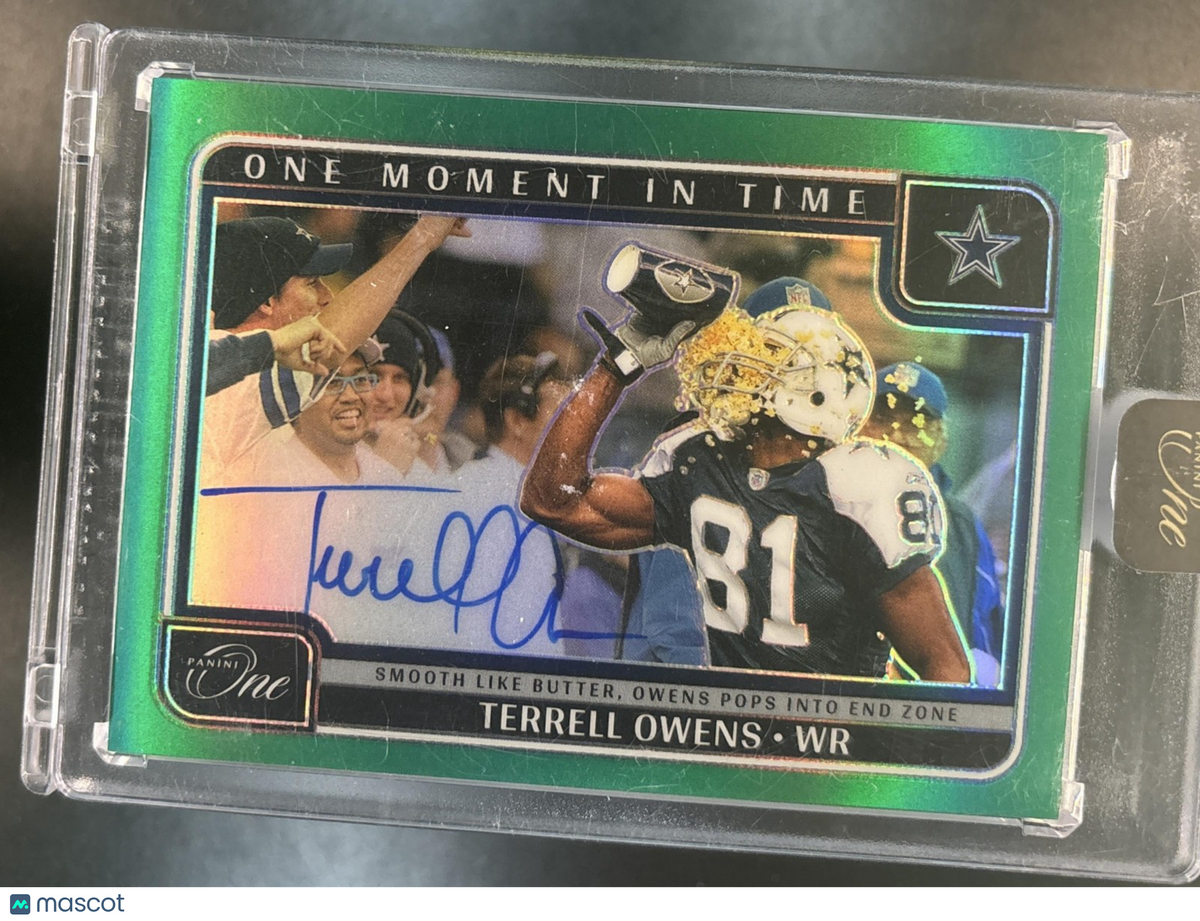 2024 Panini One Terrell Owens Moment in Time Auto Green /40 #386 Dallas Cowboys