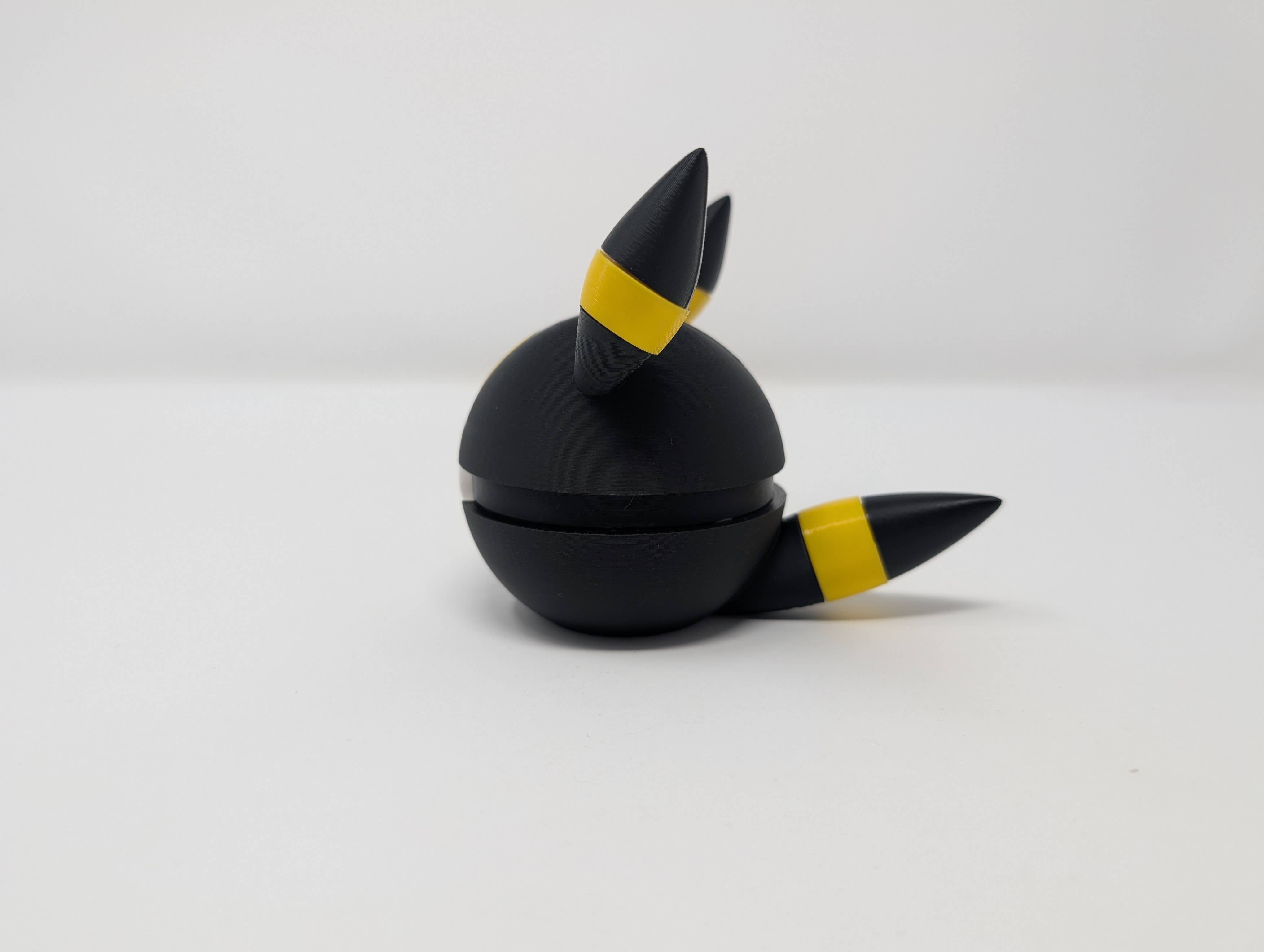 Umbreon Style Pokeball - Pokemon